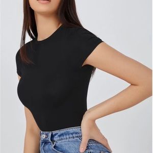 Short Sleeve Bodysuit - Small 🖤